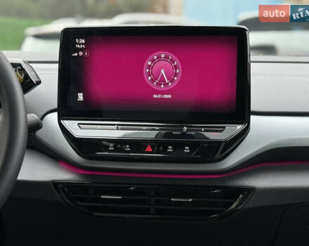 Белый Фольксваген ID.4, объемом двигателя 0 л и пробегом 8 тыс. км за 25900 $, фото 46 на Automoto.ua