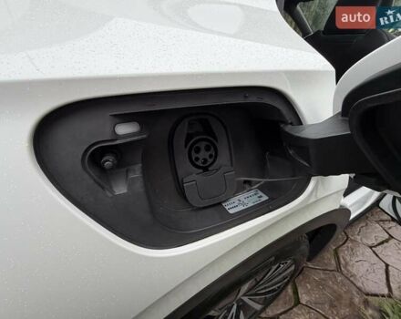 Белый Фольксваген ID.4, объемом двигателя 0 л и пробегом 14 тыс. км за 25900 $, фото 28 на Automoto.ua