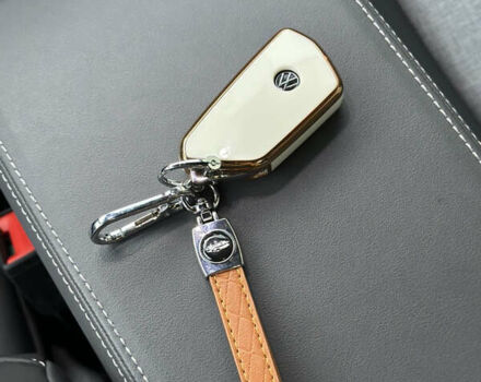 Белый Фольксваген ID.4, объемом двигателя 0 л и пробегом 16 тыс. км за 27500 $, фото 9 на Automoto.ua