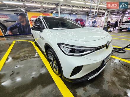 Фольксваген ID.4 2023 в Черновцах на Automoto.ua Белый Фольксваген ID.4, объемом двигателя 0 л и пробегом 7 тыс. км за 27900 $, фото 1 на Automoto.ua