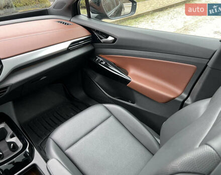 Чорний Фольксваген ID.4, об'ємом двигуна 0 л та пробігом 77 тис. км за 25999 $, фото 32 на Automoto.ua