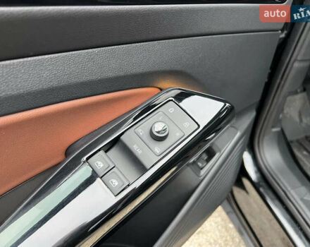 Чорний Фольксваген ID.4, об'ємом двигуна 0 л та пробігом 77 тис. км за 25999 $, фото 26 на Automoto.ua