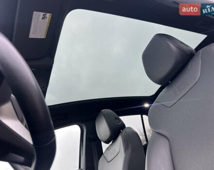 Чорний Фольксваген ID.4, об'ємом двигуна 0 л та пробігом 77 тис. км за 25999 $, фото 21 на Automoto.ua