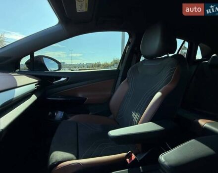 Черный Фольксваген ID.4, объемом двигателя 0 л и пробегом 102 тыс. км за 24800 $, фото 59 на Automoto.ua