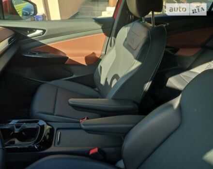 Красный Фольксваген ID.4, объемом двигателя 0 л и пробегом 37 тыс. км за 31000 $, фото 4 на Automoto.ua