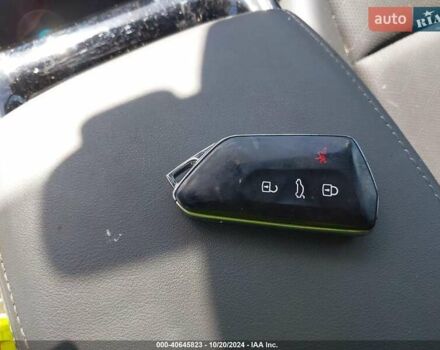 Червоний Фольксваген ID.4, об'ємом двигуна 0 л та пробігом 20 тис. км за 18500 $, фото 10 на Automoto.ua