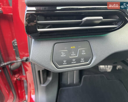 Красный Фольксваген ID.4, объемом двигателя 0 л и пробегом 2 тыс. км за 33607 $, фото 14 на Automoto.ua