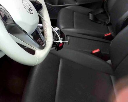 Фольксваген ID.4, объемом двигателя 0.15 л и пробегом 15 тыс. км за 16500 $, фото 4 на Automoto.ua