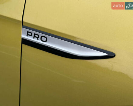 Желтый Фольксваген ID.4, объемом двигателя 0 л и пробегом 147 тыс. км за 24999 $, фото 97 на Automoto.ua