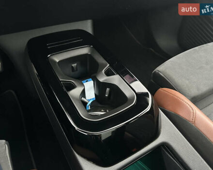 Желтый Фольксваген ID.4, объемом двигателя 0 л и пробегом 147 тыс. км за 24999 $, фото 51 на Automoto.ua