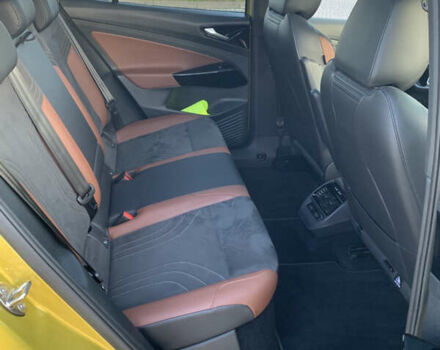 Желтый Фольксваген ID.4, объемом двигателя 0 л и пробегом 63 тыс. км за 32000 $, фото 5 на Automoto.ua