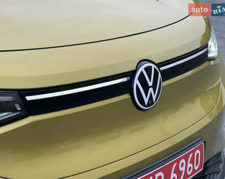 Желтый Фольксваген ID.4, объемом двигателя 0 л и пробегом 147 тыс. км за 24999 $, фото 113 на Automoto.ua