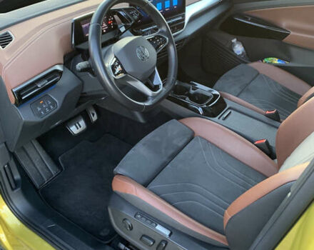 Желтый Фольксваген ID.4, объемом двигателя 0 л и пробегом 63 тыс. км за 32000 $, фото 2 на Automoto.ua