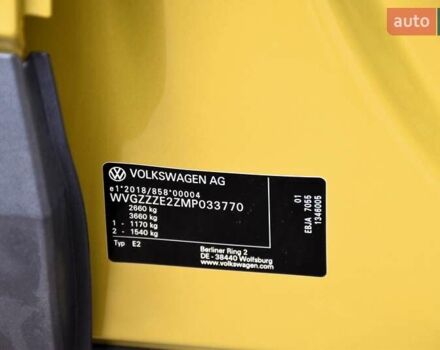 Желтый Фольксваген ID.4, объемом двигателя 0 л и пробегом 26 тыс. км за 29900 $, фото 57 на Automoto.ua