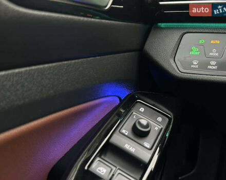 Желтый Фольксваген ID.4, объемом двигателя 0 л и пробегом 147 тыс. км за 24999 $, фото 42 на Automoto.ua