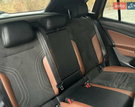 Желтый Фольксваген ID.4, объемом двигателя 0 л и пробегом 147 тыс. км за 24999 $, фото 93 на Automoto.ua