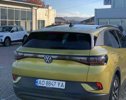Желтый Фольксваген ID.4, объемом двигателя 0 л и пробегом 63 тыс. км за 32000 $, фото 1 на Automoto.ua