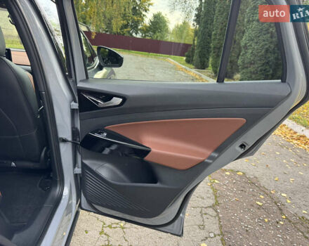 Серый Фольксваген ID.4, объемом двигателя 0 л и пробегом 136 тыс. км за 21000 $, фото 81 на Automoto.ua