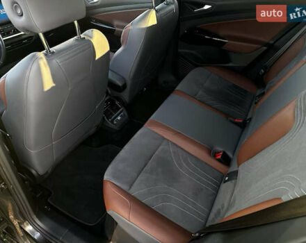 Сірий Фольксваген ID.4, об'ємом двигуна 0 л та пробігом 169 тис. км за 22999 $, фото 8 на Automoto.ua