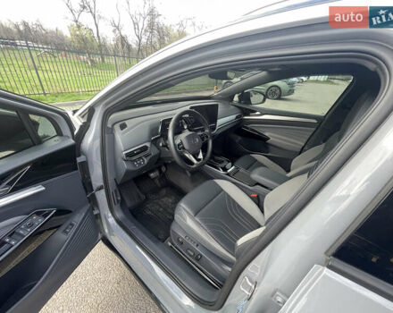 Сірий Фольксваген ID.4, об'ємом двигуна 0 л та пробігом 62 тис. км за 24999 $, фото 16 на Automoto.ua