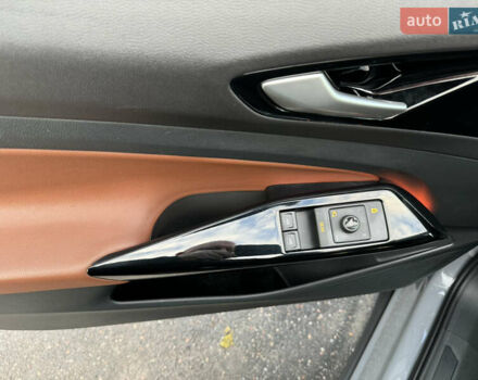 Сірий Фольксваген ID.4, об'ємом двигуна 0 л та пробігом 136 тис. км за 22900 $, фото 10 на Automoto.ua