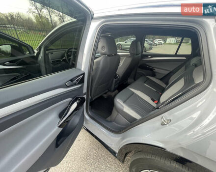 Сірий Фольксваген ID.4, об'ємом двигуна 0 л та пробігом 62 тис. км за 24999 $, фото 17 на Automoto.ua