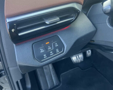 Серый Фольксваген ID.4, объемом двигателя 0 л и пробегом 168 тыс. км за 19850 $, фото 26 на Automoto.ua