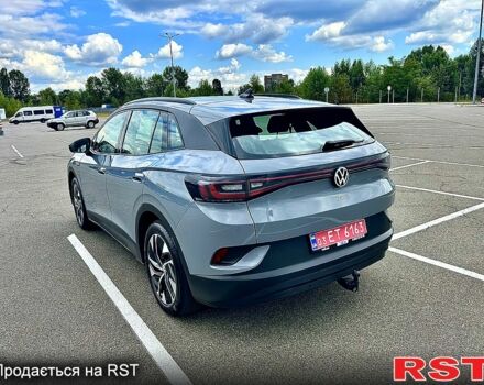 Серый Фольксваген ID.4, объемом двигателя 0.15 л и пробегом 141 тыс. км за 20950 $, фото 2 на Automoto.ua