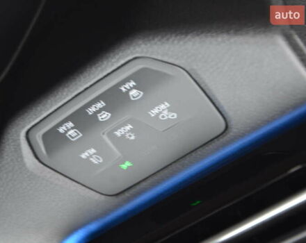 Серый Фольксваген ID.4, объемом двигателя 0 л и пробегом 184 тыс. км за 20850 $, фото 64 на Automoto.ua