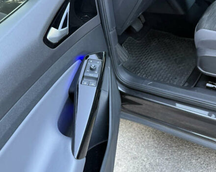 Серый Фольксваген ID.4, объемом двигателя 0 л и пробегом 138 тыс. км за 23491 $, фото 8 на Automoto.ua