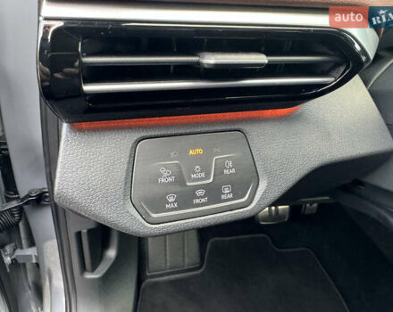 Сірий Фольксваген ID.4, об'ємом двигуна 0 л та пробігом 136 тис. км за 22900 $, фото 11 на Automoto.ua