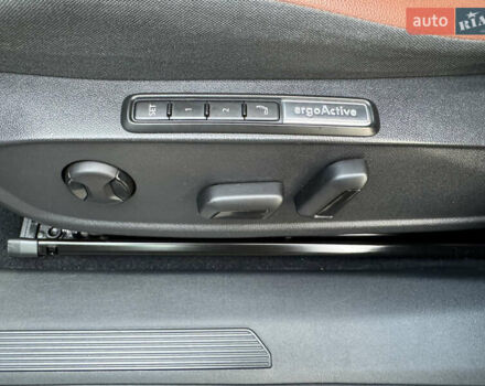 Сірий Фольксваген ID.4, об'ємом двигуна 0 л та пробігом 136 тис. км за 22900 $, фото 24 на Automoto.ua