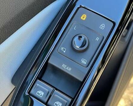 Сірий Фольксваген ID.4, об'ємом двигуна 0 л та пробігом 53 тис. км за 28000 $, фото 15 на Automoto.ua