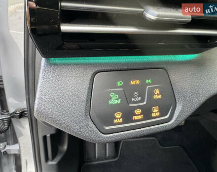 Серый Фольксваген ID.4, объемом двигателя 0 л и пробегом 136 тыс. км за 21000 $, фото 40 на Automoto.ua