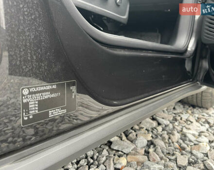 Серый Фольксваген ID.4, объемом двигателя 0 л и пробегом 128 тыс. км за 25995 $, фото 15 на Automoto.ua