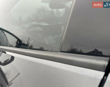 Серый Фольксваген ID.4, объемом двигателя 0 л и пробегом 128 тыс. км за 25995 $, фото 6 на Automoto.ua