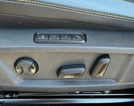 Сірий Фольксваген ID.4, об'ємом двигуна 0 л та пробігом 53 тис. км за 28000 $, фото 18 на Automoto.ua