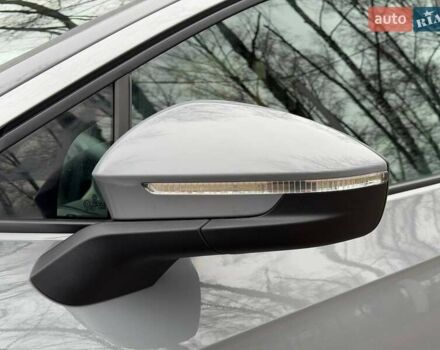 Сірий Фольксваген ID.4, об'ємом двигуна 0 л та пробігом 77 тис. км за 22350 $, фото 7 на Automoto.ua