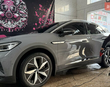 Серый Фольксваген ID.4, объемом двигателя 0 л и пробегом 69 тыс. км за 23500 $, фото 1 на Automoto.ua