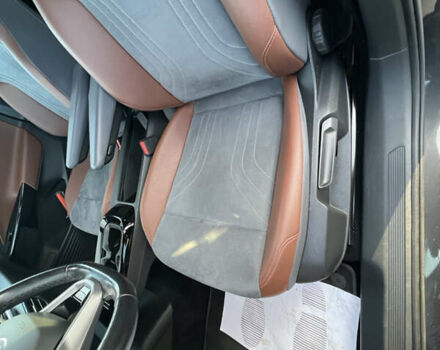 Сірий Фольксваген ID.4, об'ємом двигуна 0 л та пробігом 104 тис. км за 21700 $, фото 11 на Automoto.ua