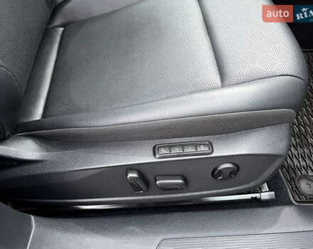 Сірий Фольксваген ID.4, об'ємом двигуна 0 л та пробігом 33 тис. км за 23200 $, фото 32 на Automoto.ua