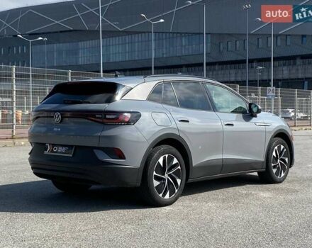 Серый Фольксваген ID.4, объемом двигателя 0 л и пробегом 31 тыс. км за 30490 $, фото 4 на Automoto.ua