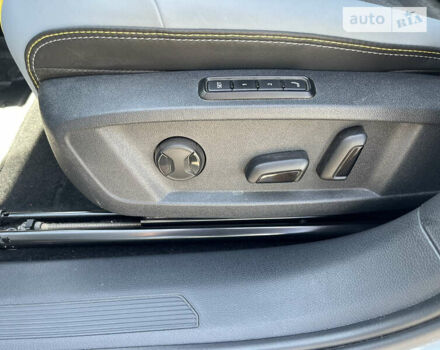 Серый Фольксваген ID.4, объемом двигателя 0 л и пробегом 32 тыс. км за 25200 $, фото 16 на Automoto.ua