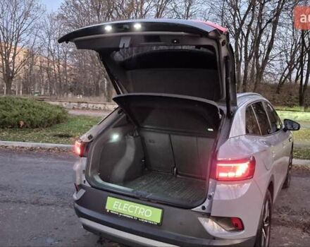 Серый Фольксваген ID.4, объемом двигателя 0 л и пробегом 59 тыс. км за 23400 $, фото 7 на Automoto.ua