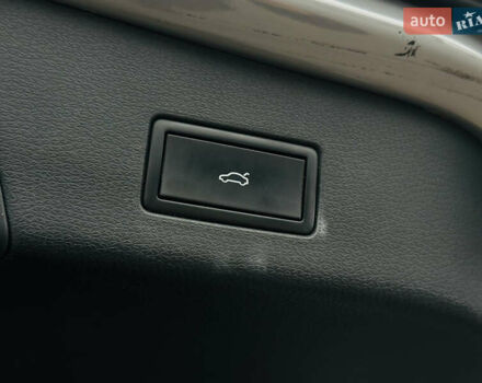 Серый Фольксваген ID.4, объемом двигателя 0 л и пробегом 74 тыс. км за 28000 $, фото 12 на Automoto.ua