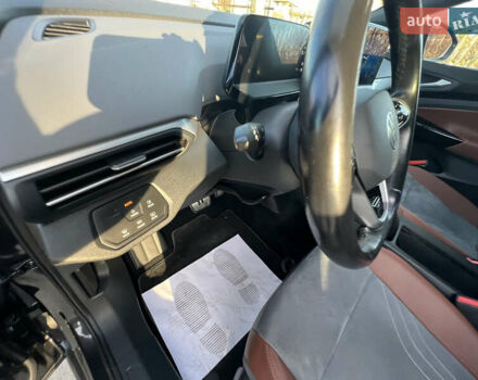Сірий Фольксваген ID.4, об'ємом двигуна 0 л та пробігом 104 тис. км за 21700 $, фото 13 на Automoto.ua