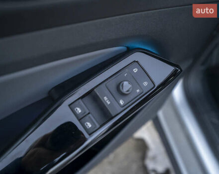 Сірий Фольксваген ID.4, об'ємом двигуна 0 л та пробігом 24 тис. км за 23400 $, фото 16 на Automoto.ua