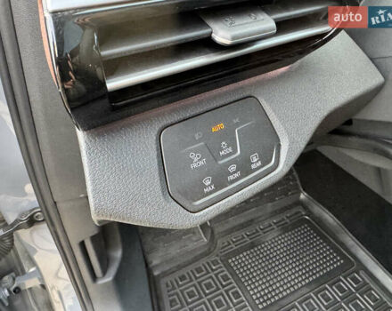 Серый Фольксваген ID.4, объемом двигателя 0 л и пробегом 46 тыс. км за 23000 $, фото 18 на Automoto.ua