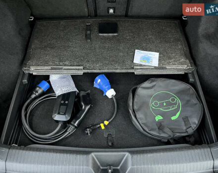 Сірий Фольксваген ID.4, об'ємом двигуна 0 л та пробігом 33 тис. км за 23200 $, фото 41 на Automoto.ua