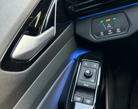 Серый Фольксваген ID.4, объемом двигателя 0 л и пробегом 27 тыс. км за 21500 $, фото 9 на Automoto.ua